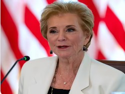 Education Secretary to issue toolkit of recommendations on reading, discipline and AI in classrooms