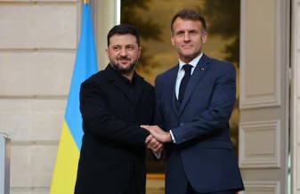 Trump signs order aimed at dismantling US Department of Education